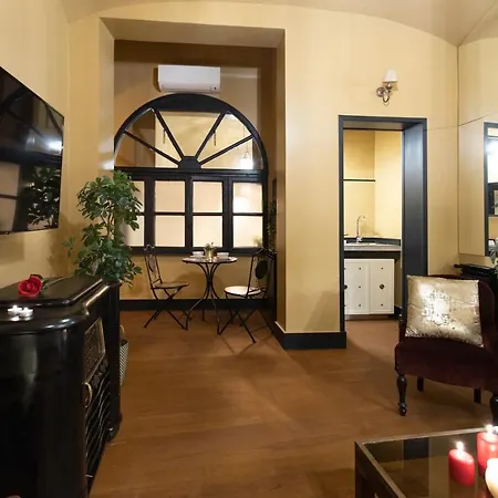 Cloe - A Due Passi Da Borghese