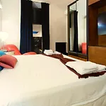 Apartment Cloe - A Due Passi Da Borghese